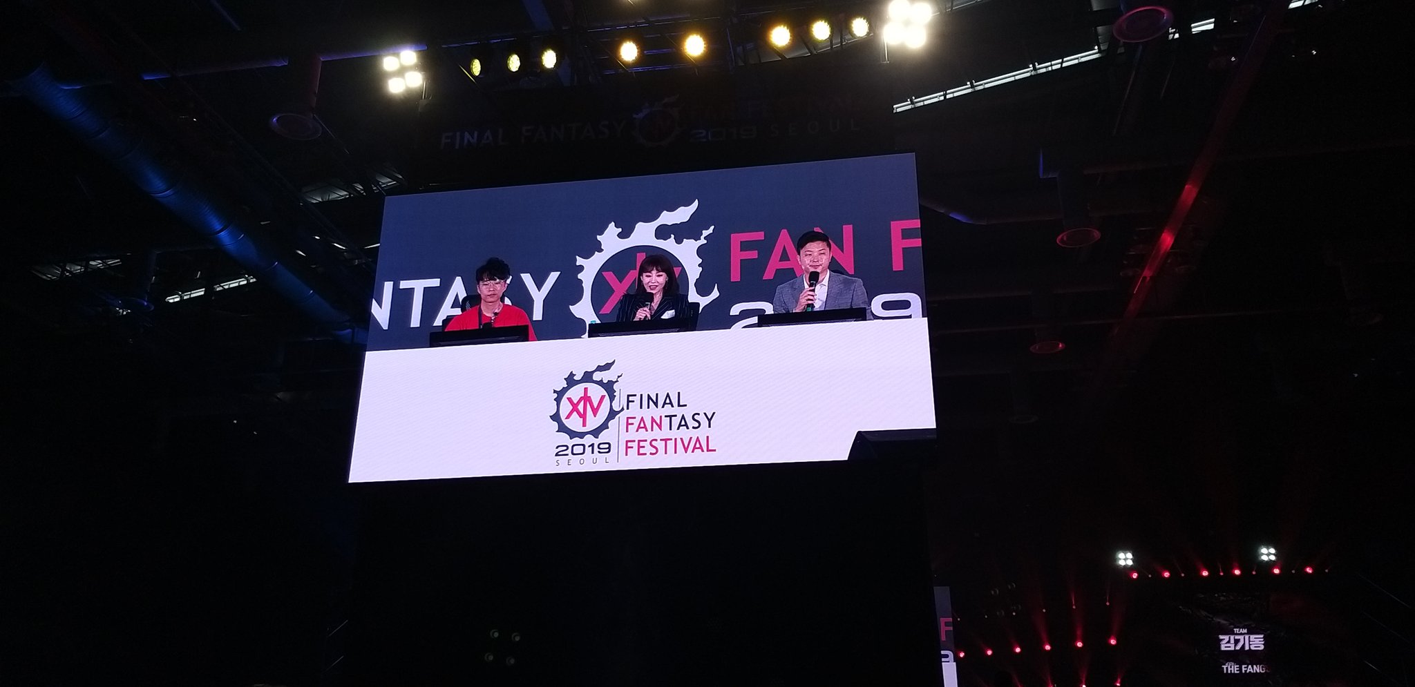 q0ZHXhy-.jpg large.jpg